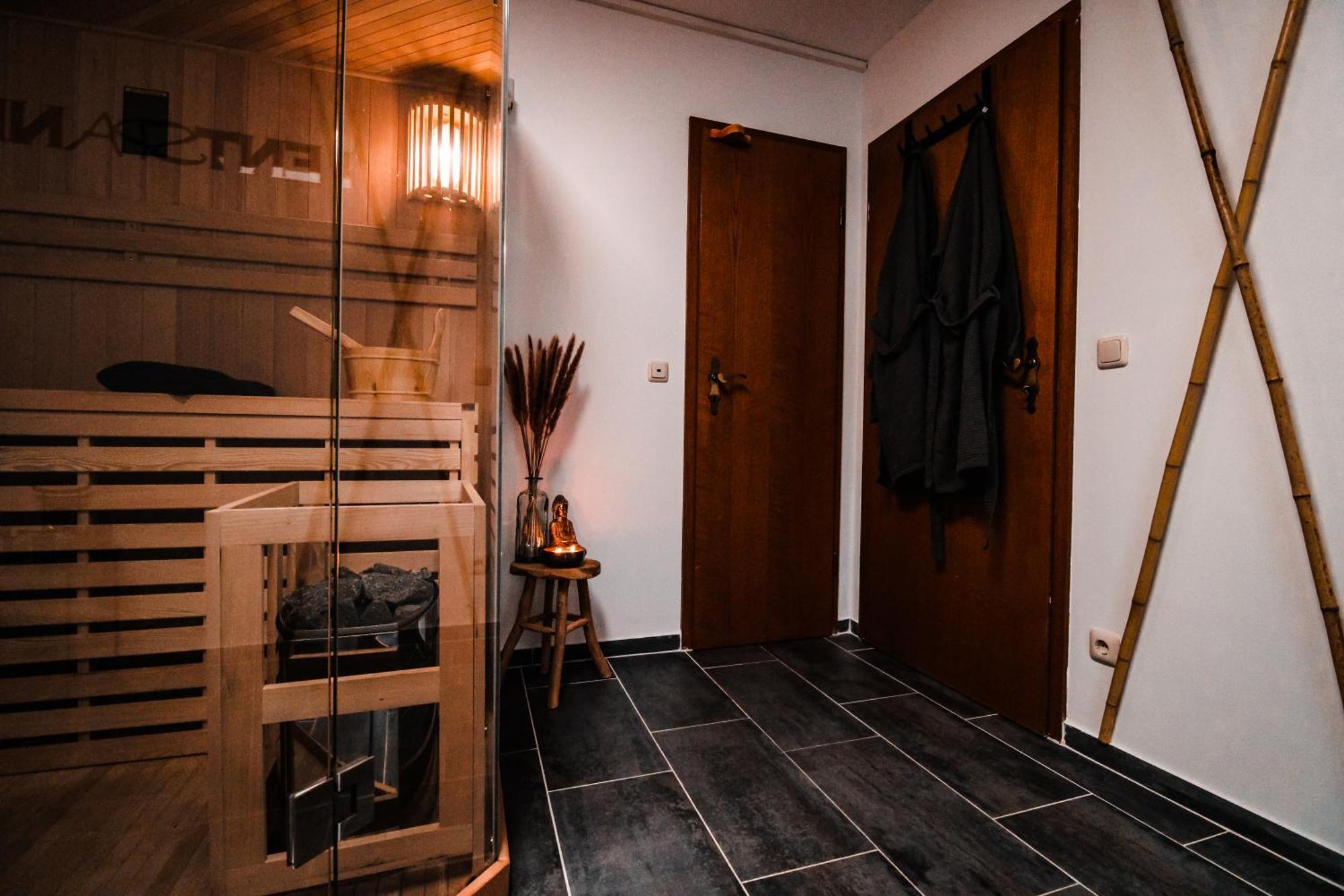Stilvolle Wellness-Ferienwohnung In Neef Whirlpool, Sauna, Grill, Fitness, Billard & Moselblick Экстерьер фото